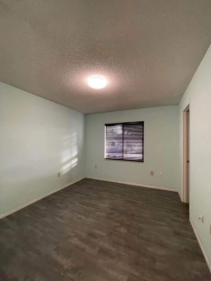 2733 Coral Reef Drive - 1 #1 - Photo 6 of 9