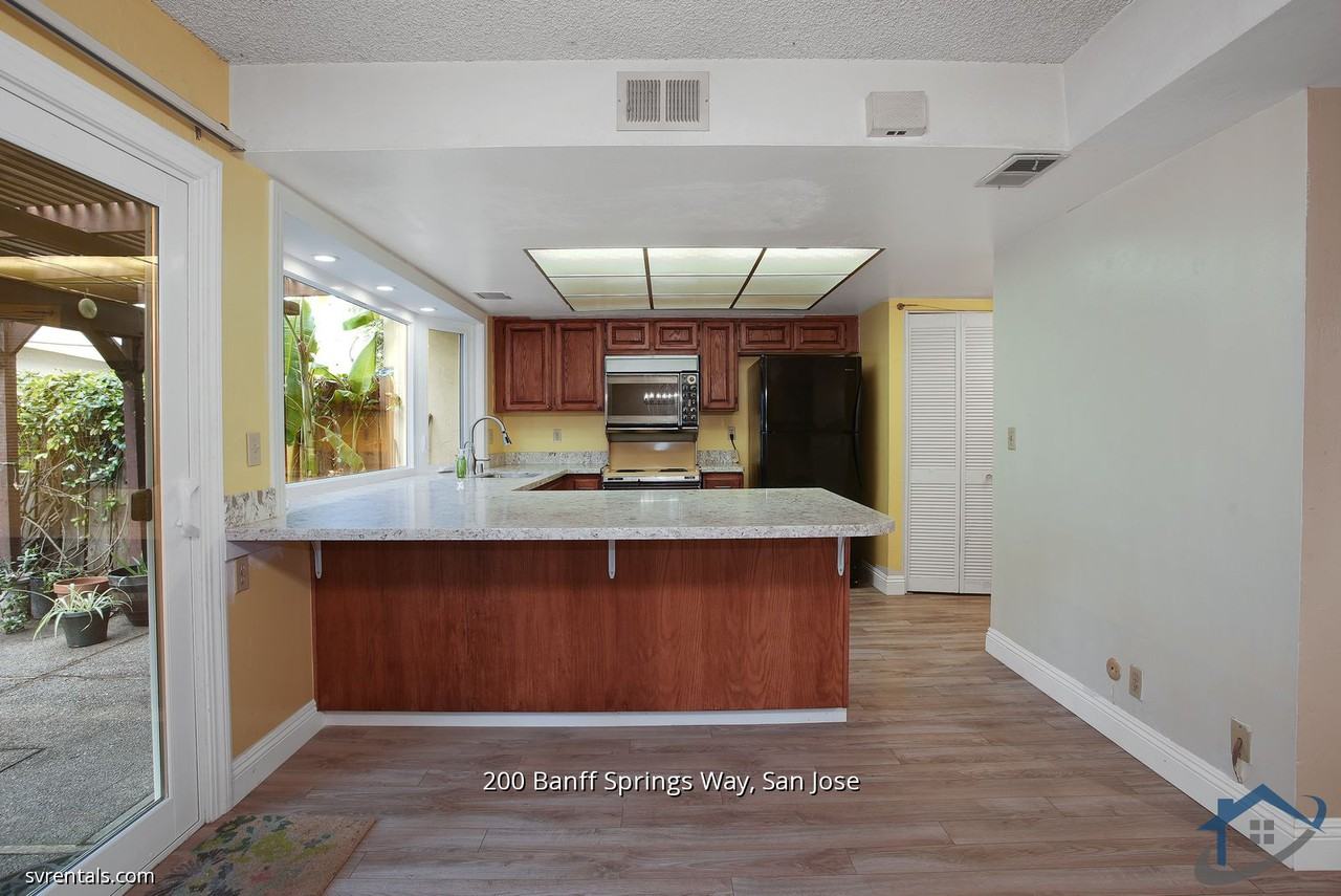 200 Banff Springs Way - Photo 3 of 17