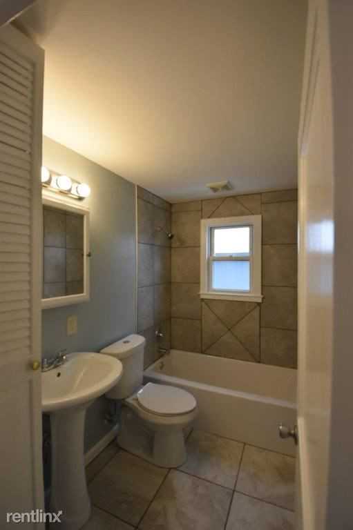 3645 Stratmore Ave - Photo 3 of 16