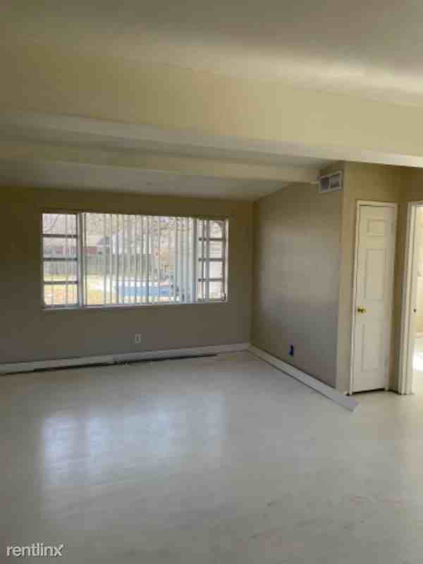 4344 Terrace Dr - Photo 2 of 14