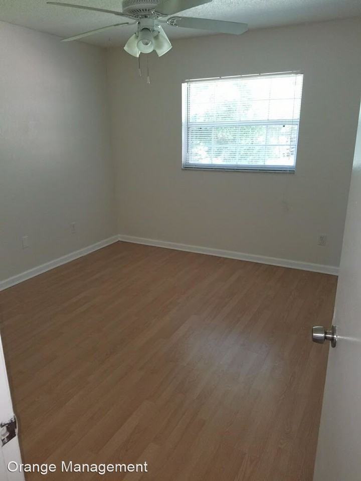 110 Willow Ave - Photo 2 of 9