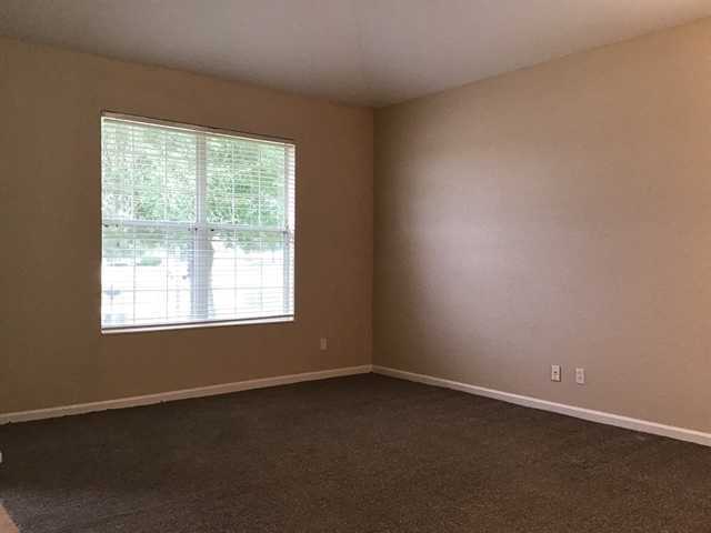 496 Dagama Dr - Photo 3 of 17