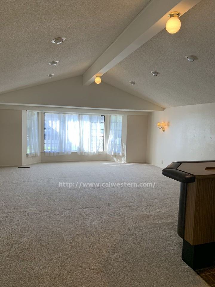 1014 Twin Brook Dr - Photo 3 of 24