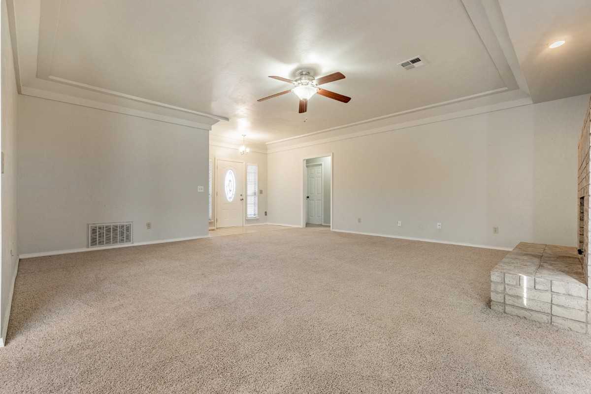 7720 Northgate Avenue - Photo 3 of 16