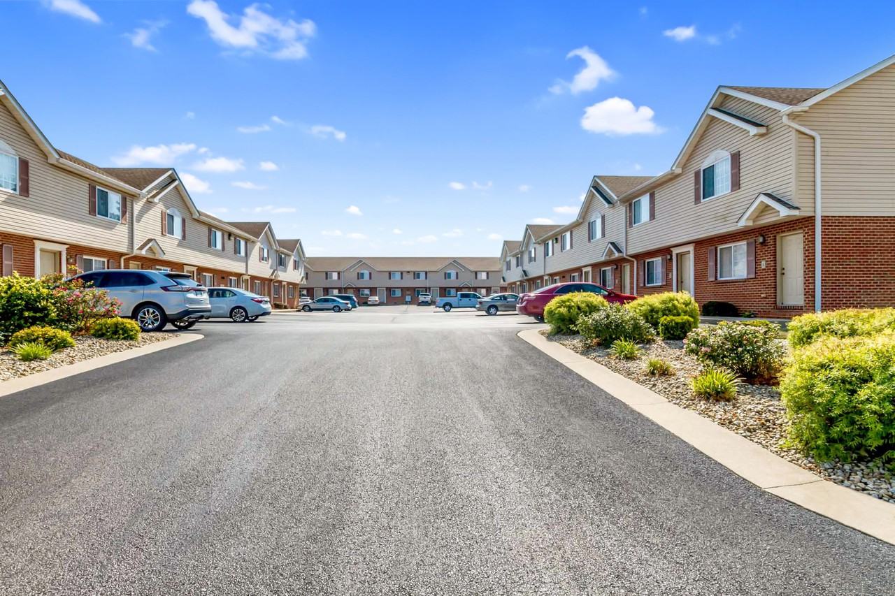 The Townes at Fountain View - Photo 3 of 68