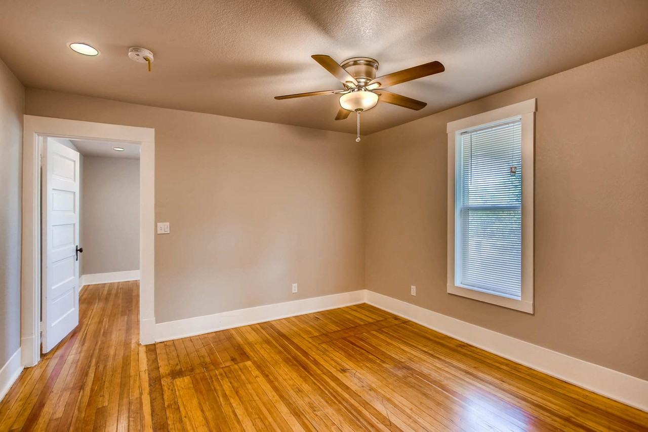 1115 15th St #3 - Photo 5 of 10