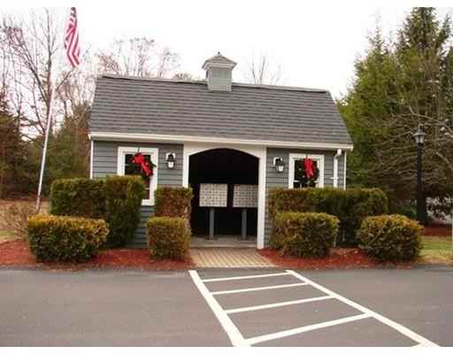 21 Villa Roma Dr #21 - Photo 3 of 26