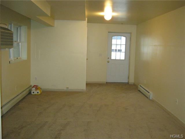 5 Delia Ct - Photo 3 of 20