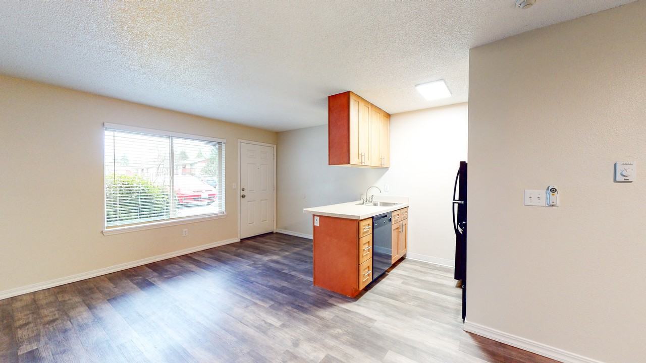 Pinewood Square Apartment Homes Apartments 6500 208th St Sw, Lynnwood