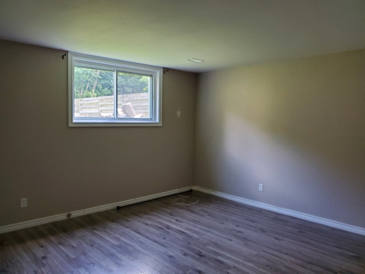 Orillia 1 Bedroom Apt - Photo 3 of 9