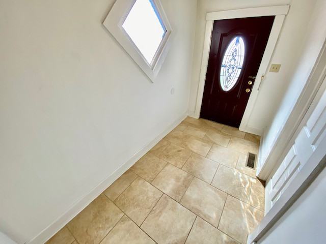 1626 E Division St #1 - Photo 3 of 12