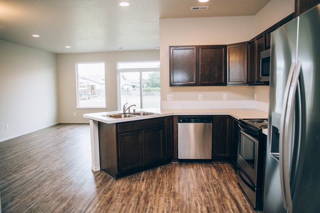 303 S Marigold Ln #1 - Photo 3 of 32