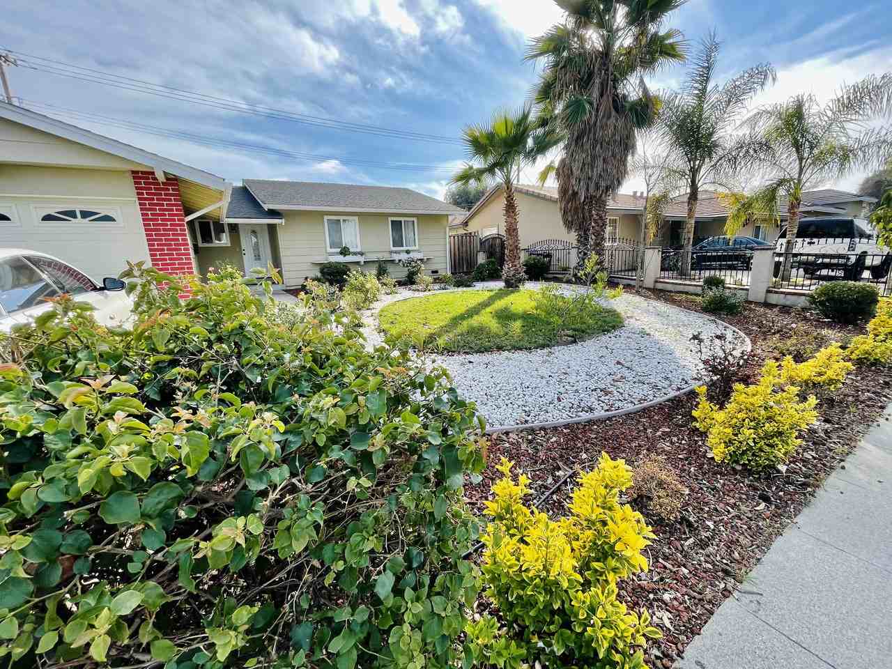 2642 Aborn Road - Photo 3 of 19