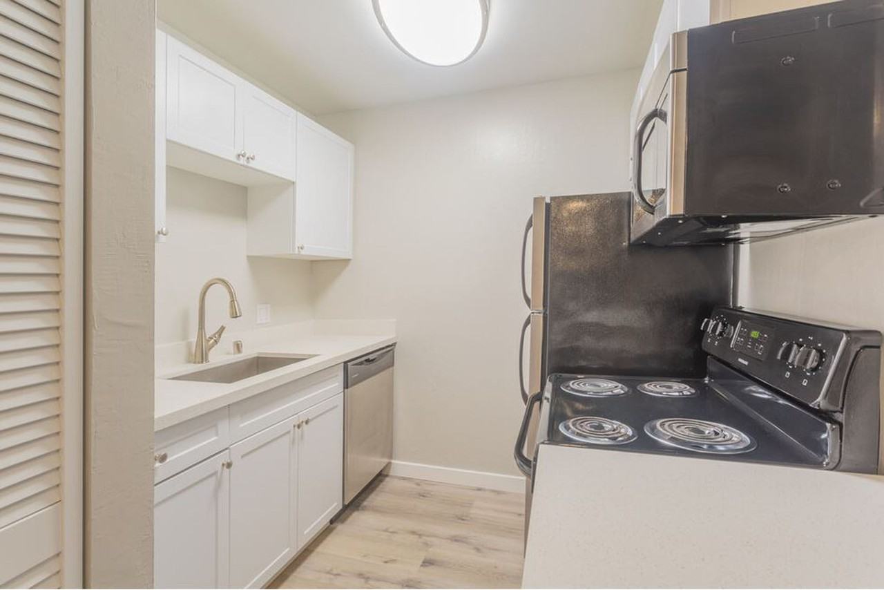 Skyline Heights - Photo 2 of 17