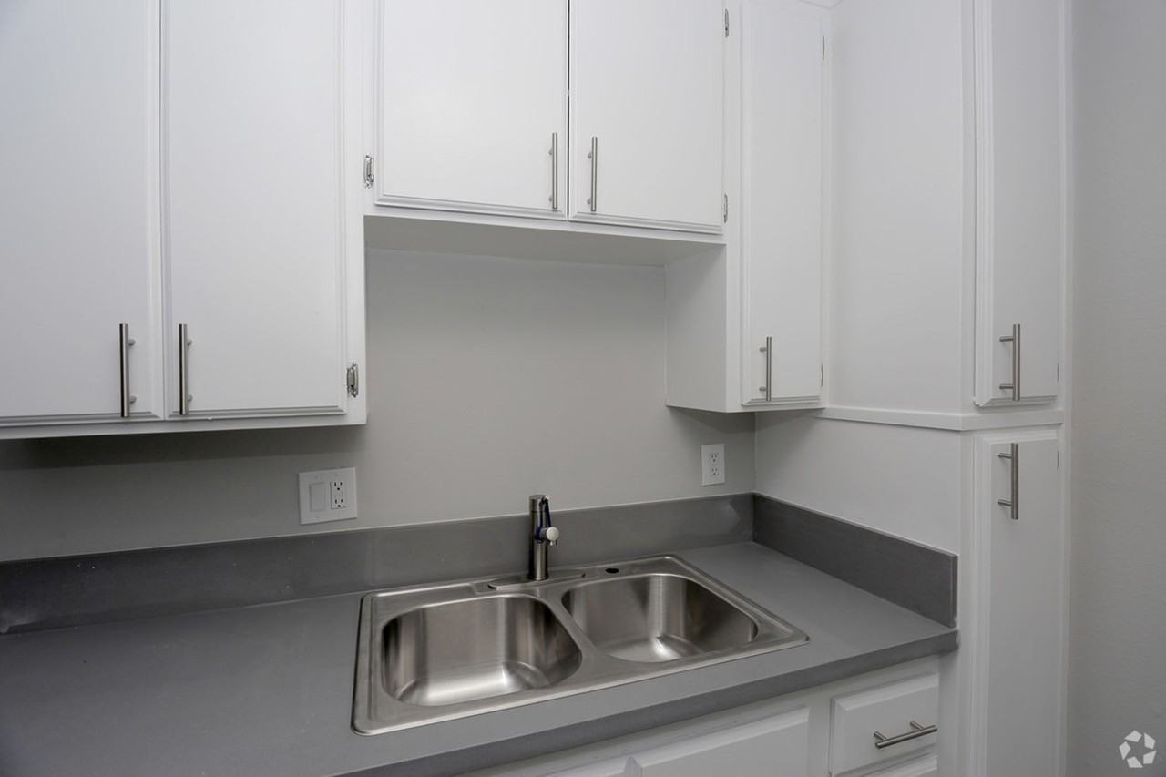 The Marq Apartments - Photo 4 of 15