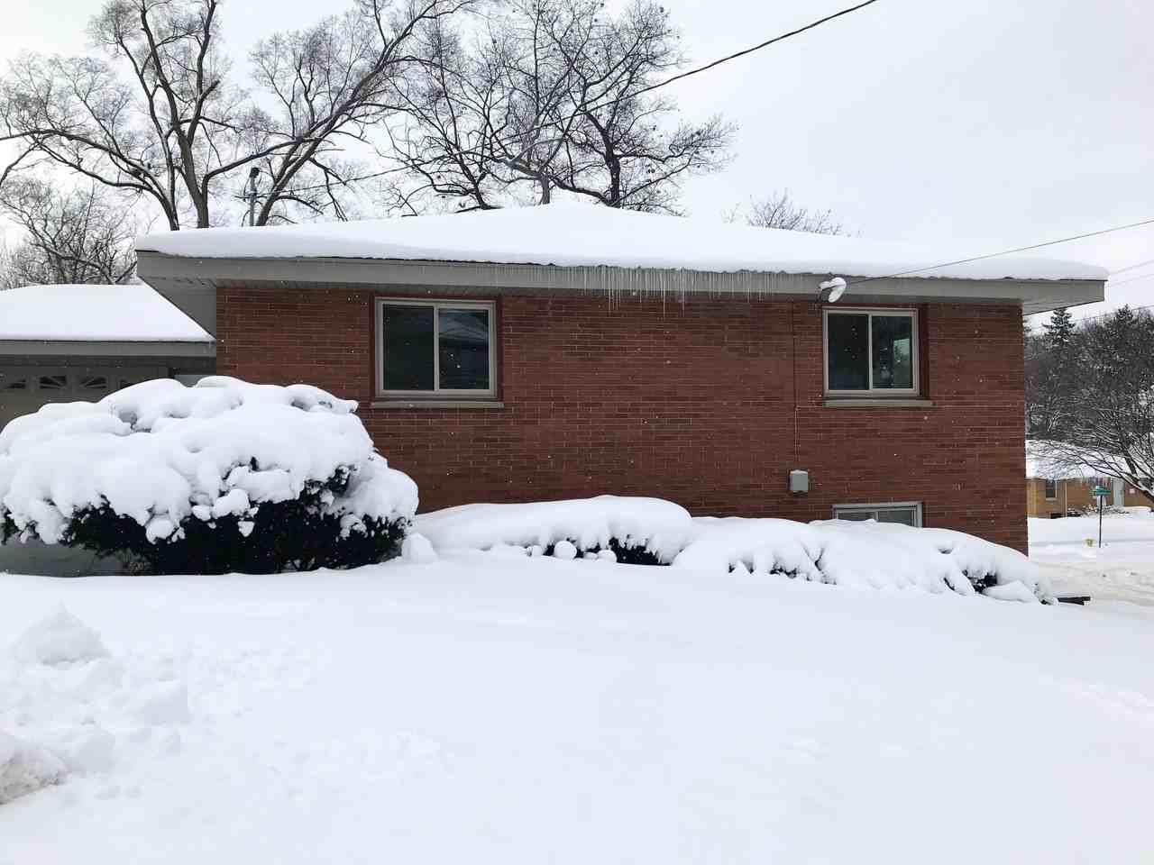 1405 Rossman Ave Se Unit 1 - Photo 2 of 19