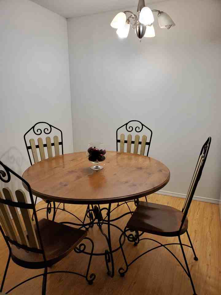 1735 Hie Avenue - Photo 2 of 5