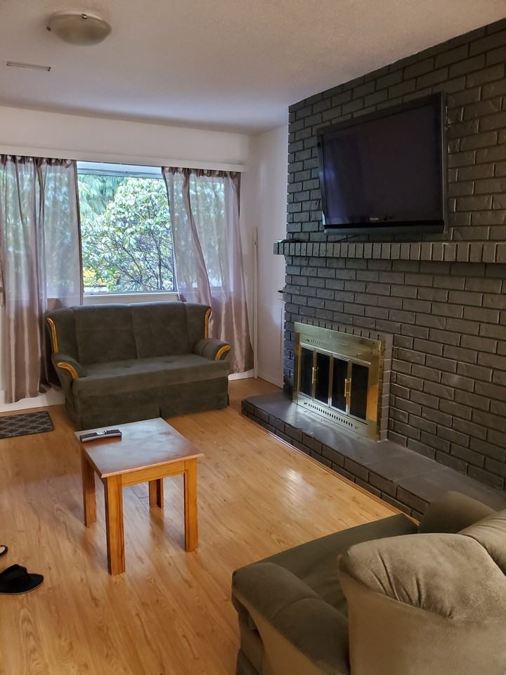 1735 Hie Avenue - Photo 3 of 5