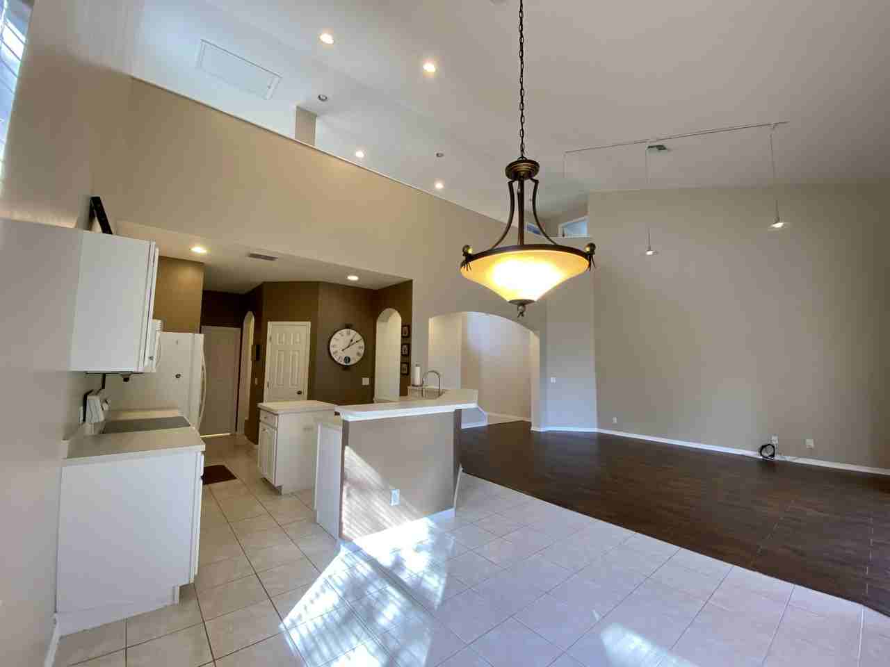 74 Burnt Pine Dr #1 - Photo 5 of 31