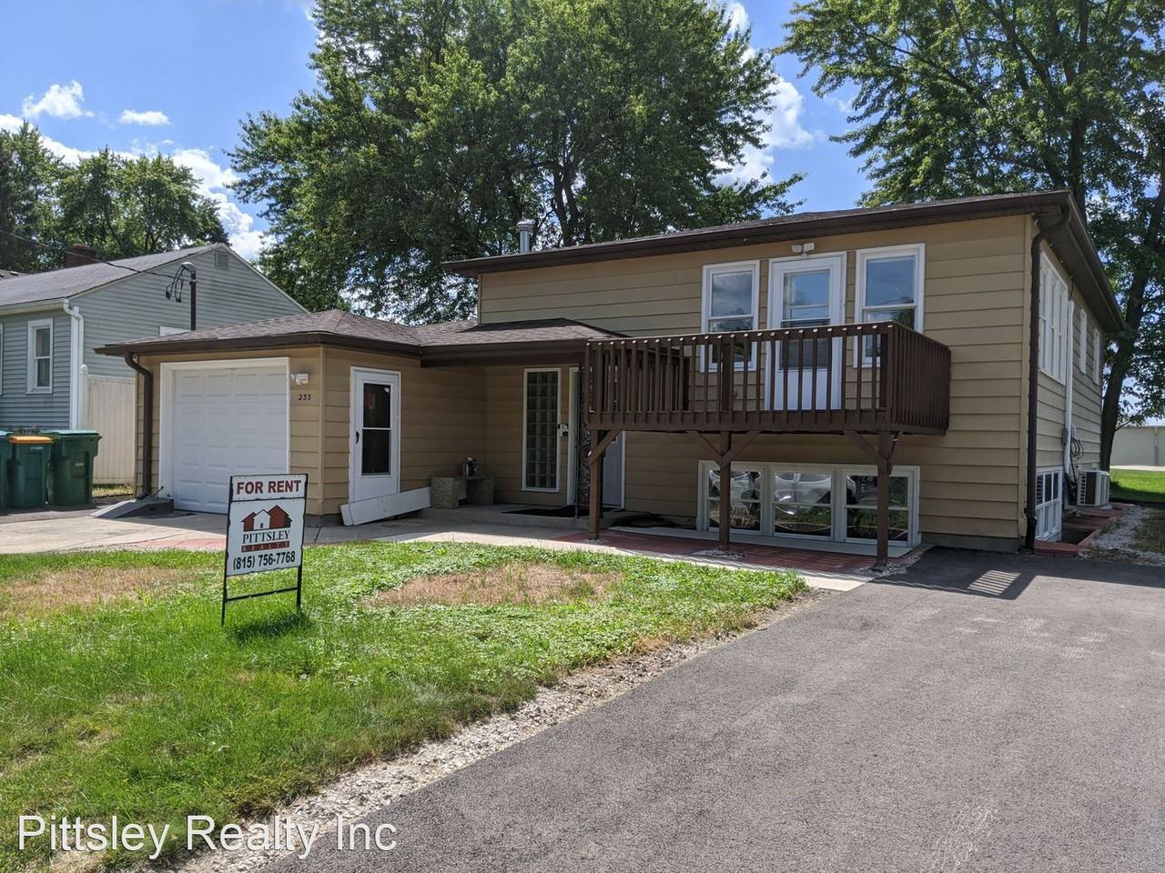 233 Mason Ct Apartments in Sycamore, IL 60178 Zumper