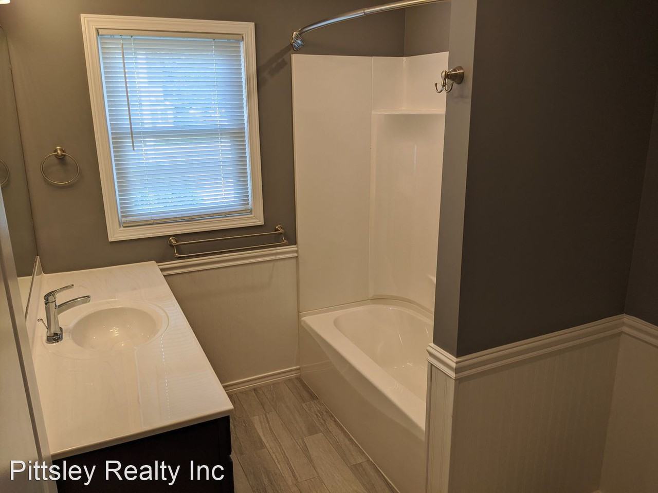 233 Mason Ct - Photo 2 of 12