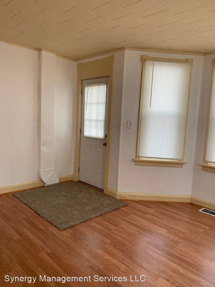 Summit Avenue - Photo 3 of 23