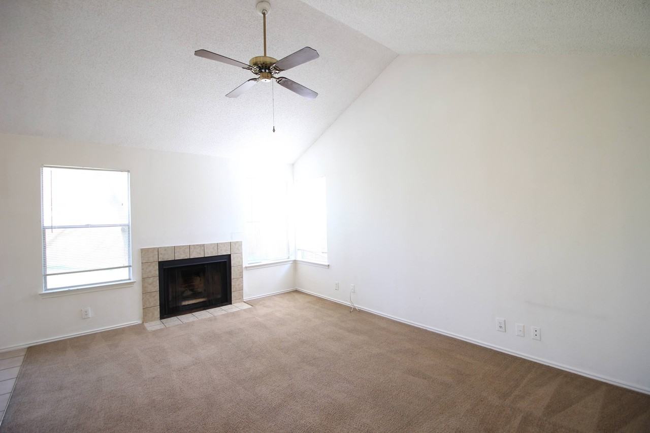 7454 Rimhurst - Photo 3 of 19