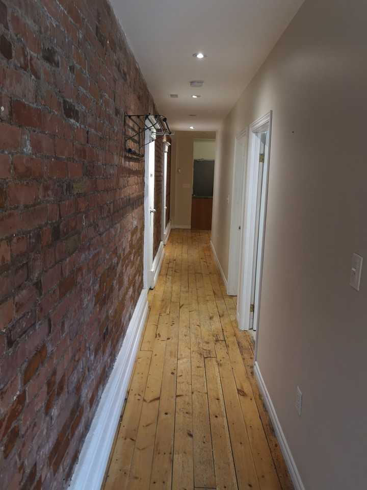 246 James St N - Photo 3 of 15