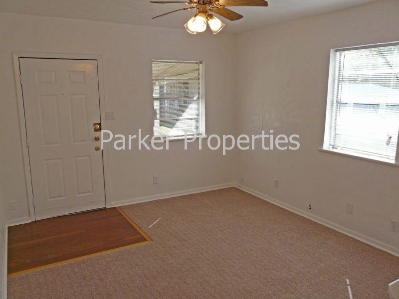 821 Bayport Dr - Photo 2 of 7