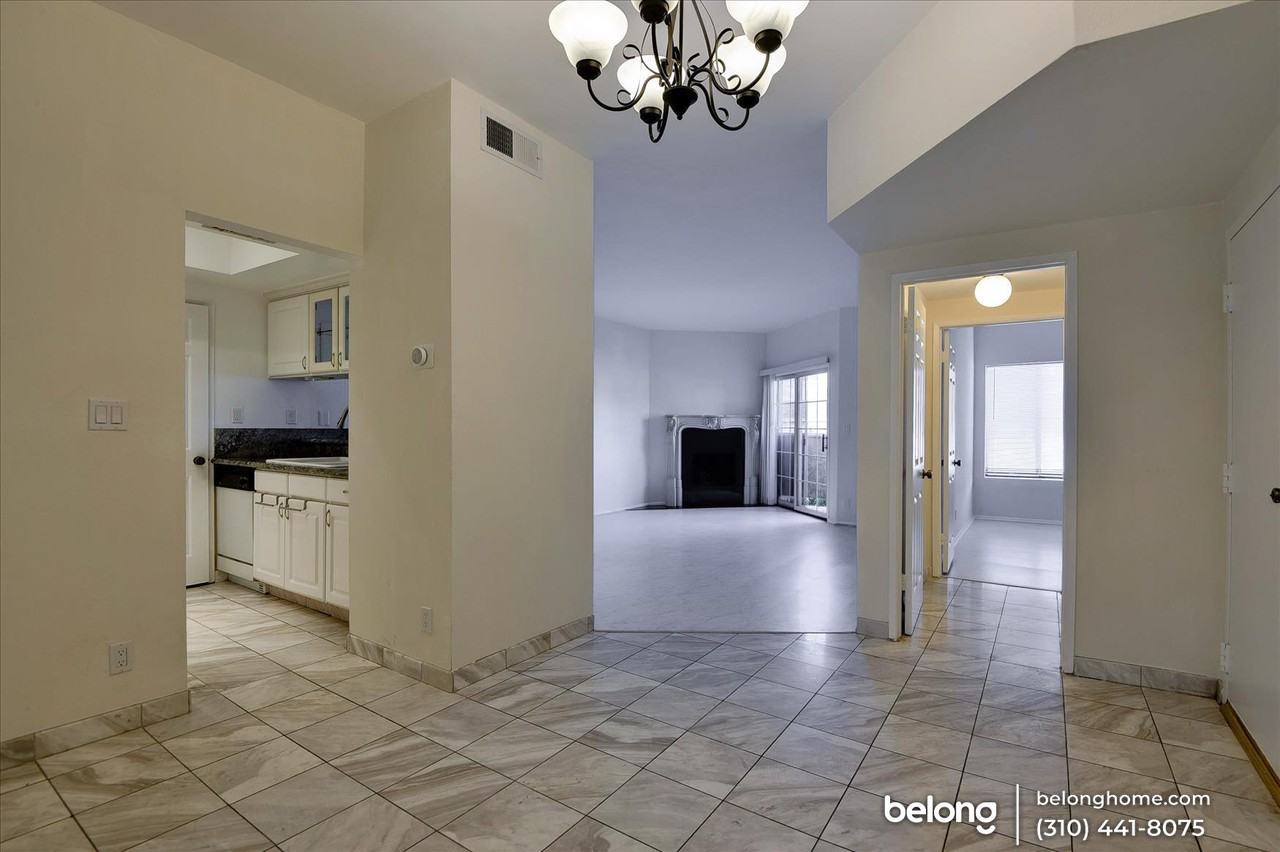 1665 Federal Avenue #202 - Photo 2 of 32
