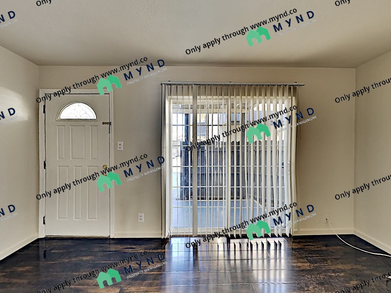 928-930 Ravenscourt Ave #1 - Photo 2 of 10