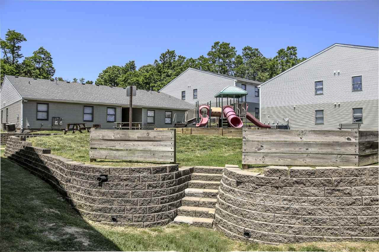 152 W Lee St #152-7 - Photo 3 of 3