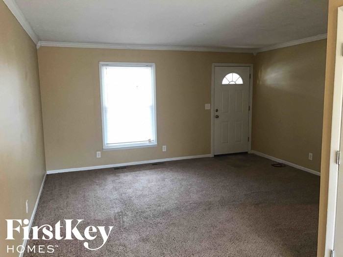 2626 Tobermory Ct - Photo 3 of 21