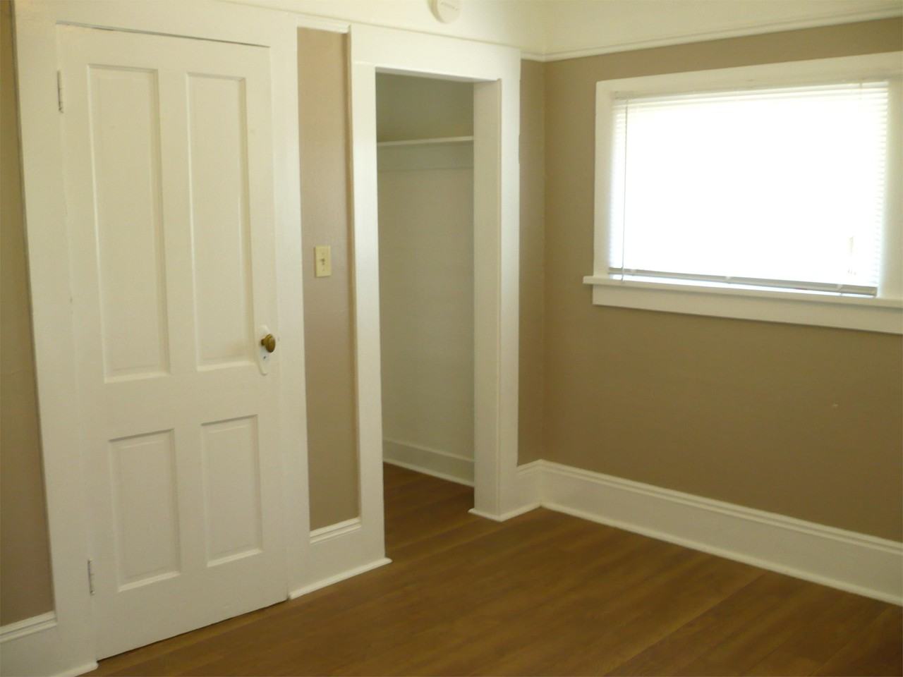 457 SW Washington - 6 #6 - Photo 2 of 15