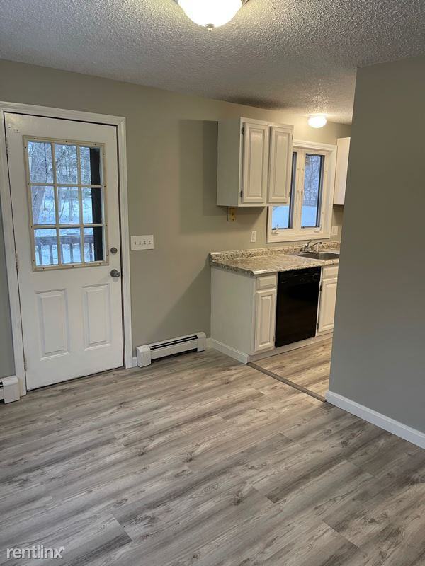 116 116 1/2 East Broadway Left - Photo 3 of 12