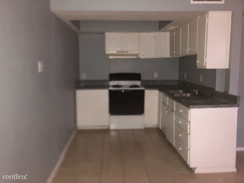 313 Rolston Rd - Photo 3 of 11