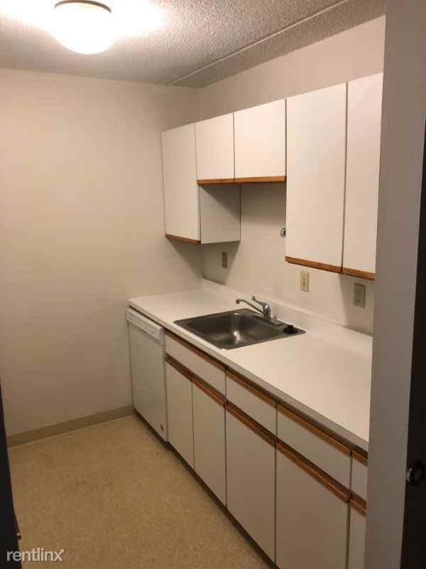 4 Cedar St