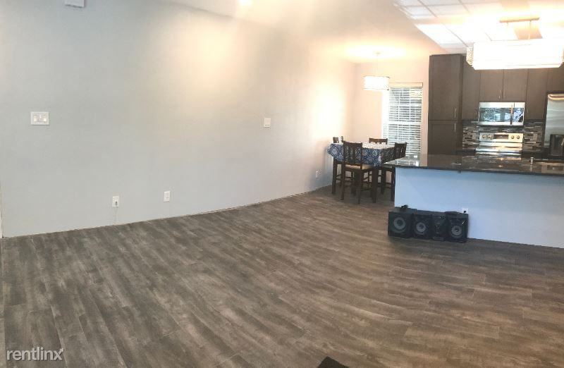 910 910 Duncan Ln 1 - Photo 2 of 25