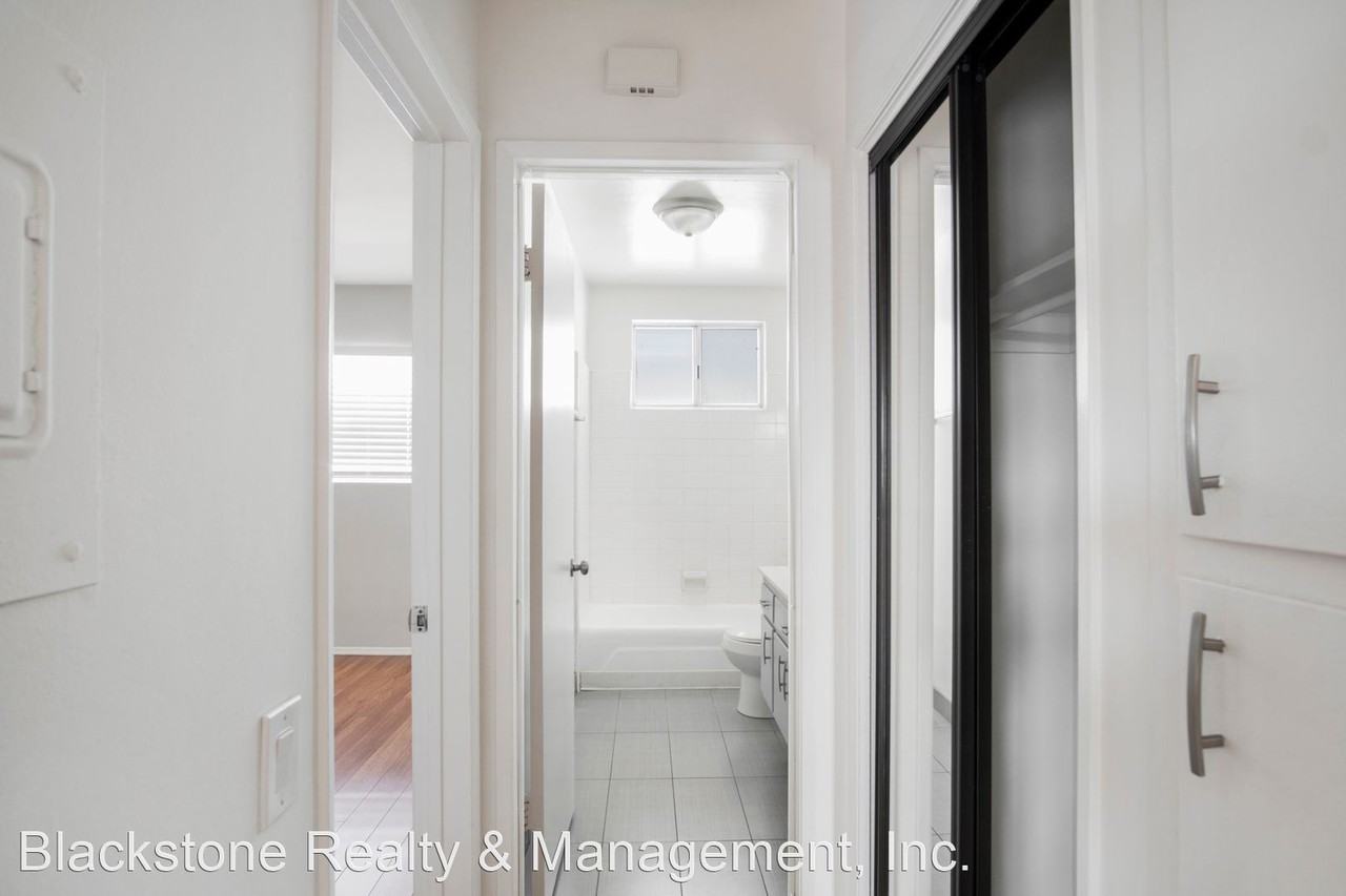 1672 Colby Ave - Photo 3 of 11