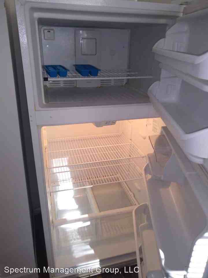 740 Davis Street - Photo 2 of 5