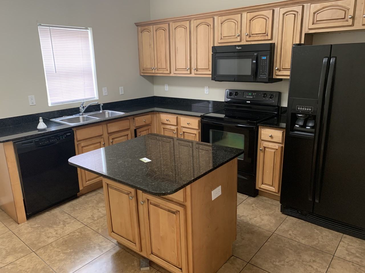 1545 Bentley Cir - Photo 2 of 15