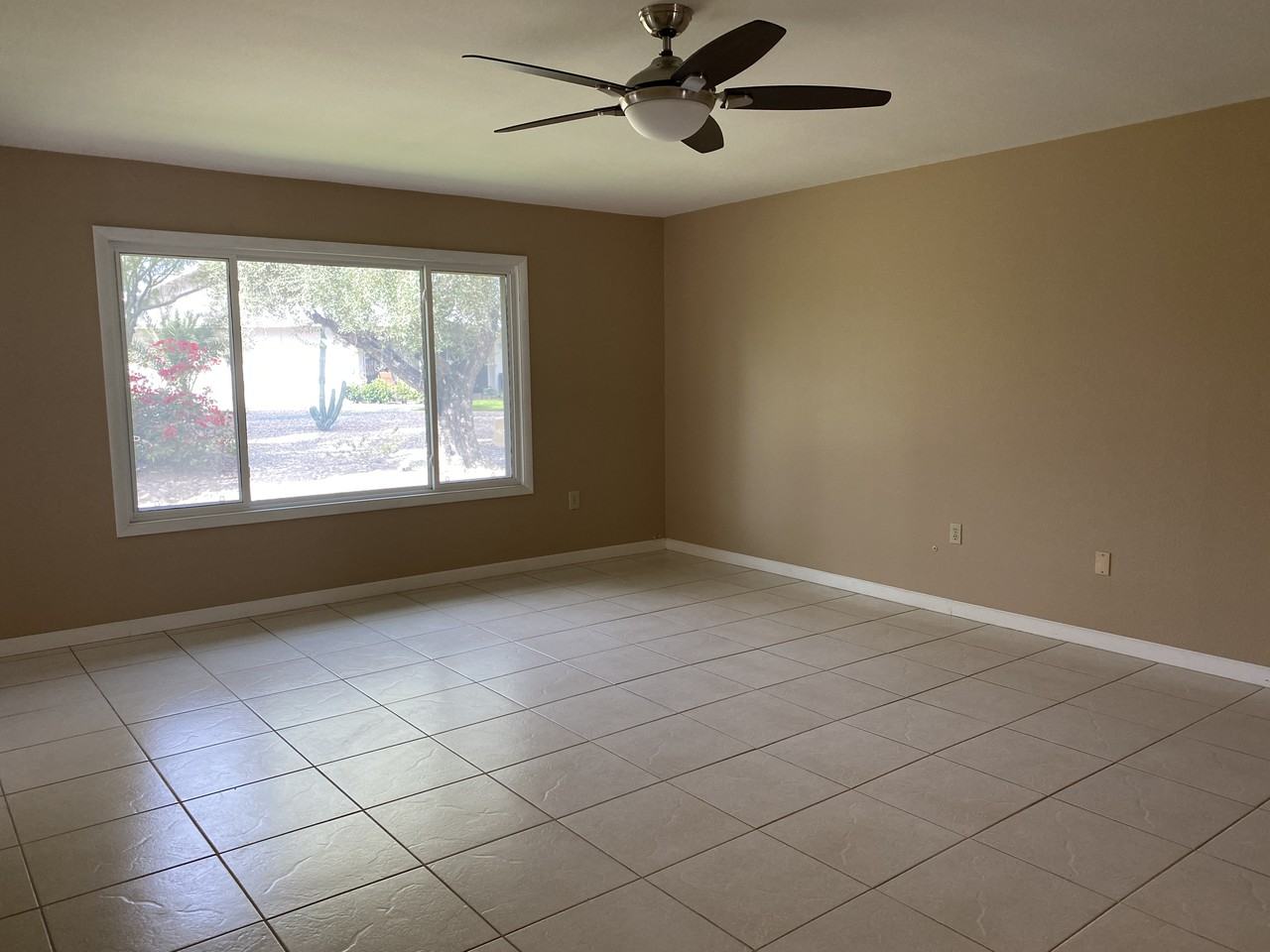 18218 N 125th Ave - Photo 3 of 28