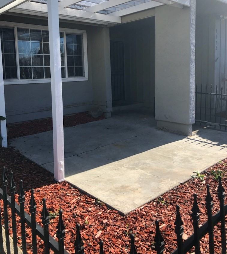 3872 Tiverton Dr - Photo 2 of 22