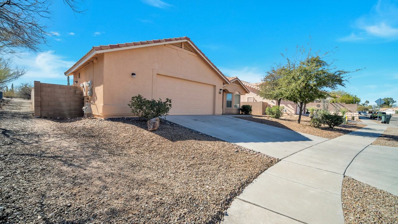 8186 East Smooth Sumac Lane - Photo 3 of 25