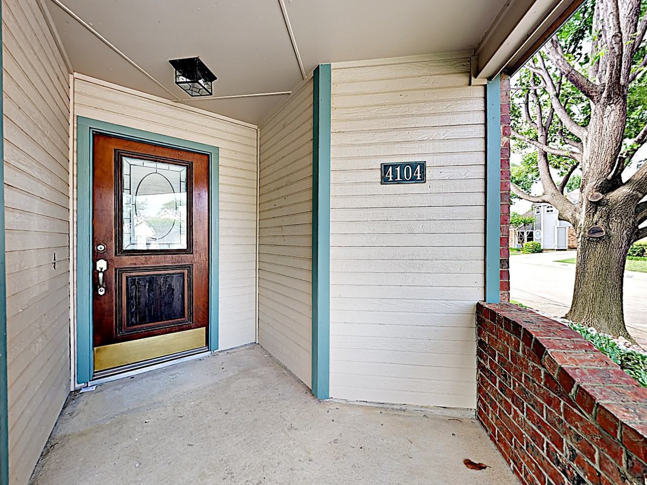 4104 Shadow Gables Dr - Photo 3 of 20