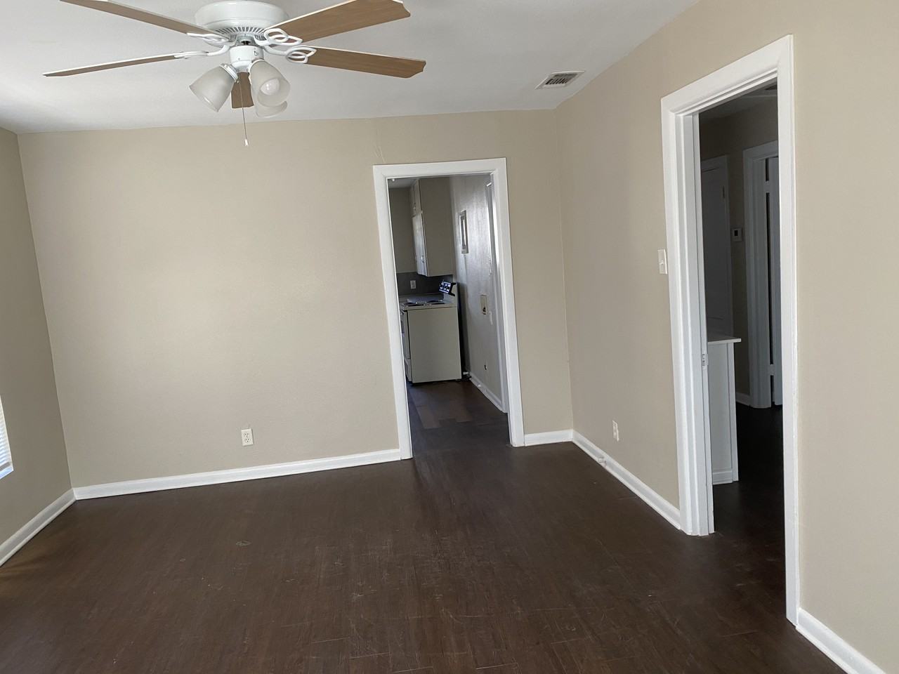 1904 24th St - Photo 2 of 12