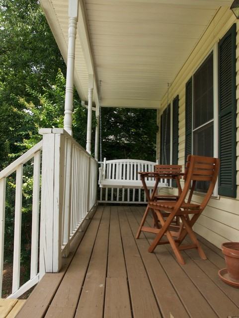 408 Mitchell Ln - Photo 2 of 8