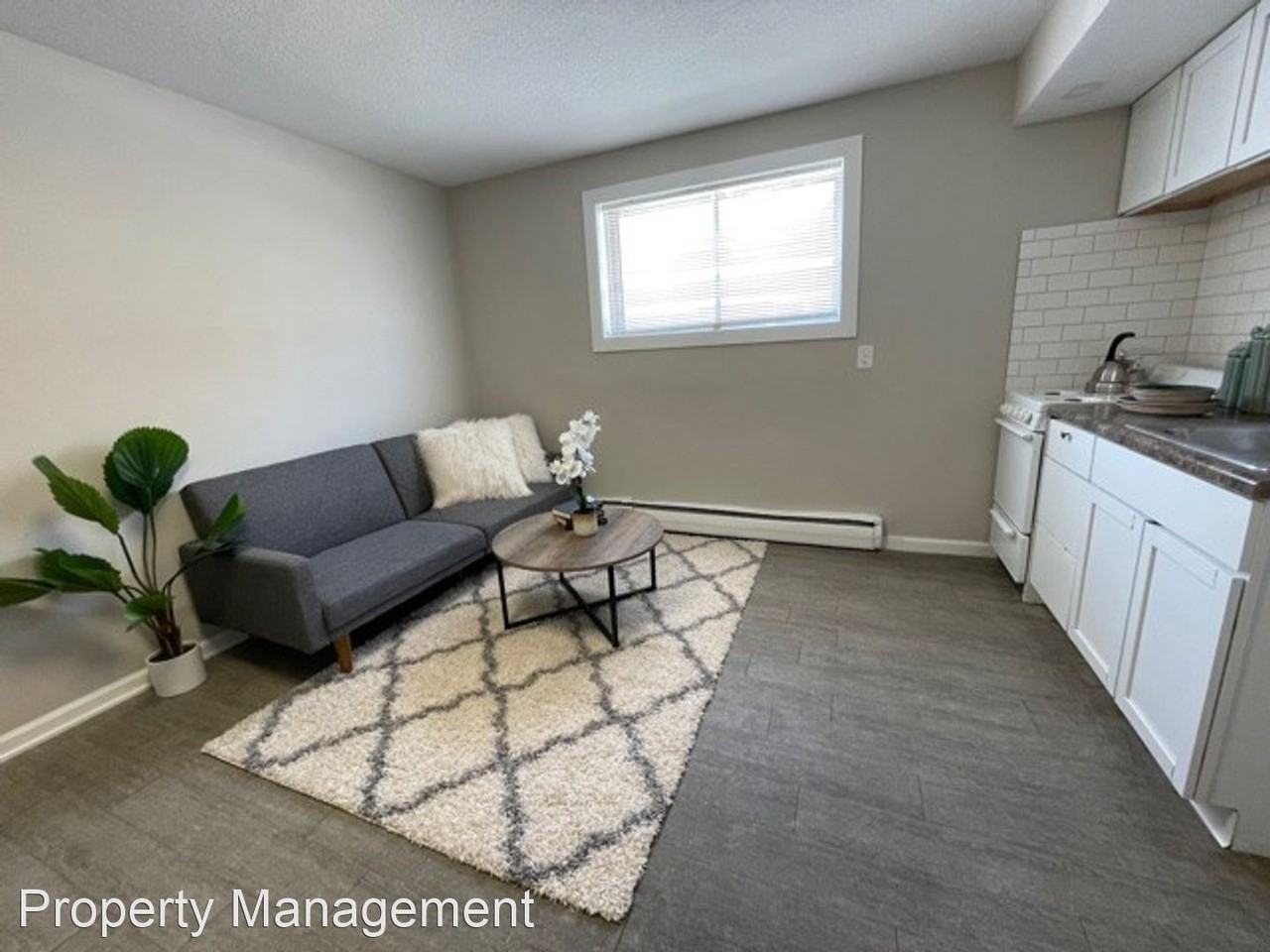 1210 E Seneca Avenue - Photo 2 of 12