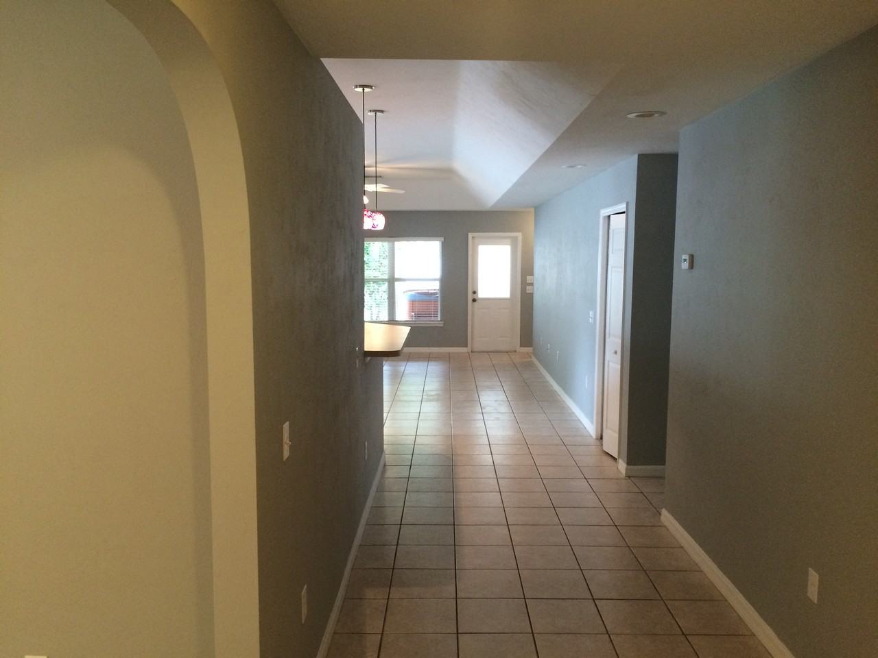 1021 NW 10th St - Photo 3 of 16