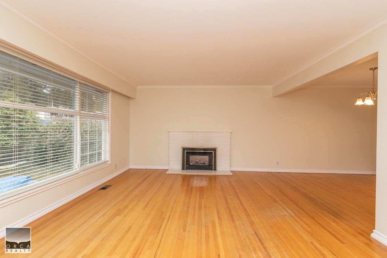 4408 Lions Ave - Photo 3 of 21